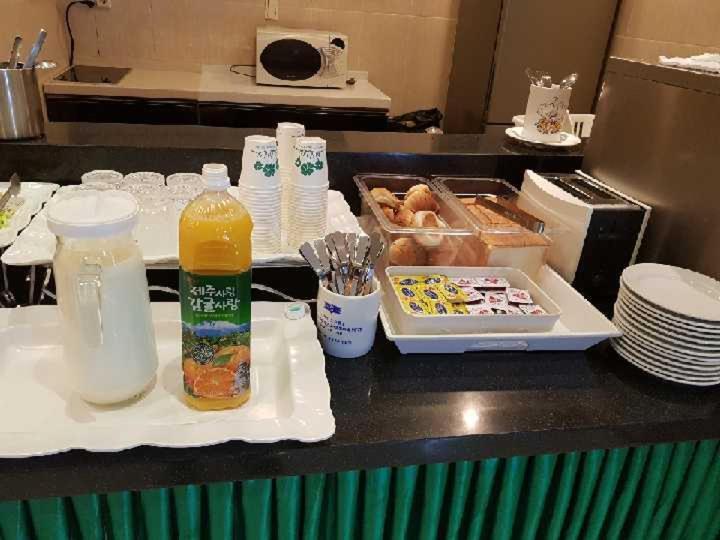 Changwon Olympic Hotel Room photo